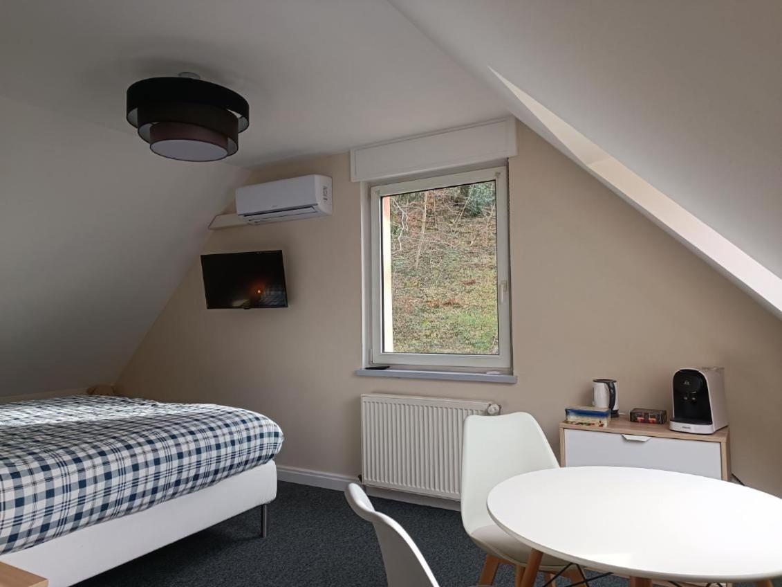 La Fontaine Aux Enfants - Gr5 - Chambre Avec Sdb Privee Abreschviller Esterno foto